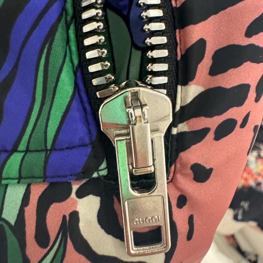 Gucci Jacket Multicolor Reversible
Bomber Poncho / jacket  Leopard Animal Print - Picture 3 of 16
